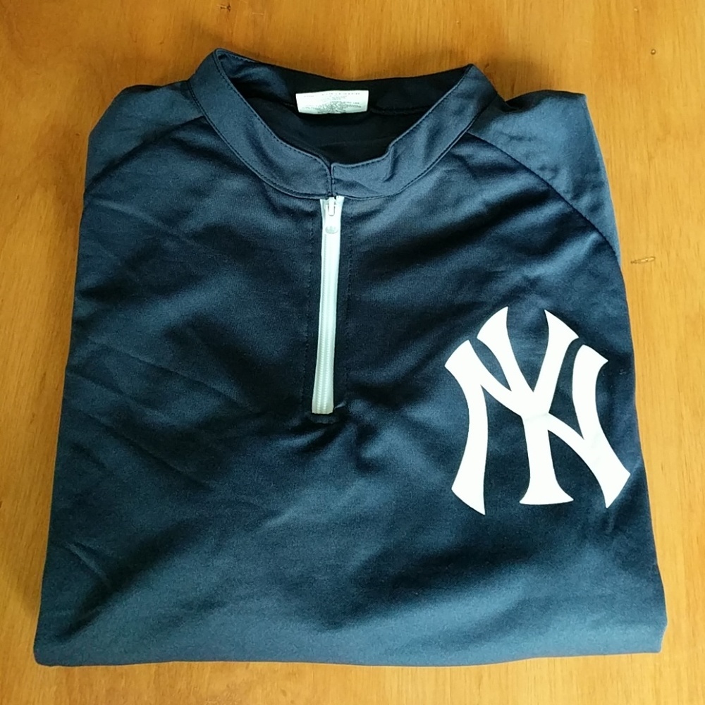 Yankees Pullover